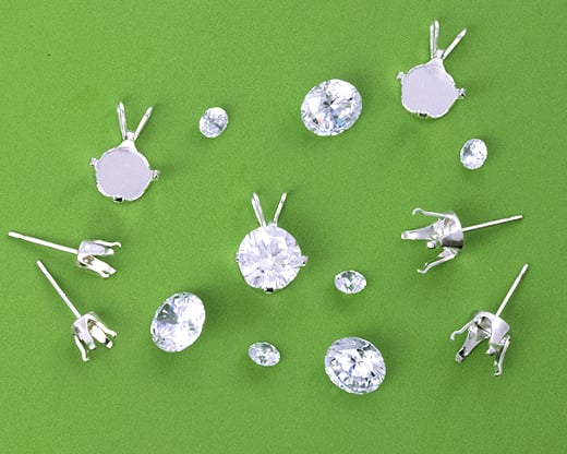 Snap-In Settings for Cubic Zirconia